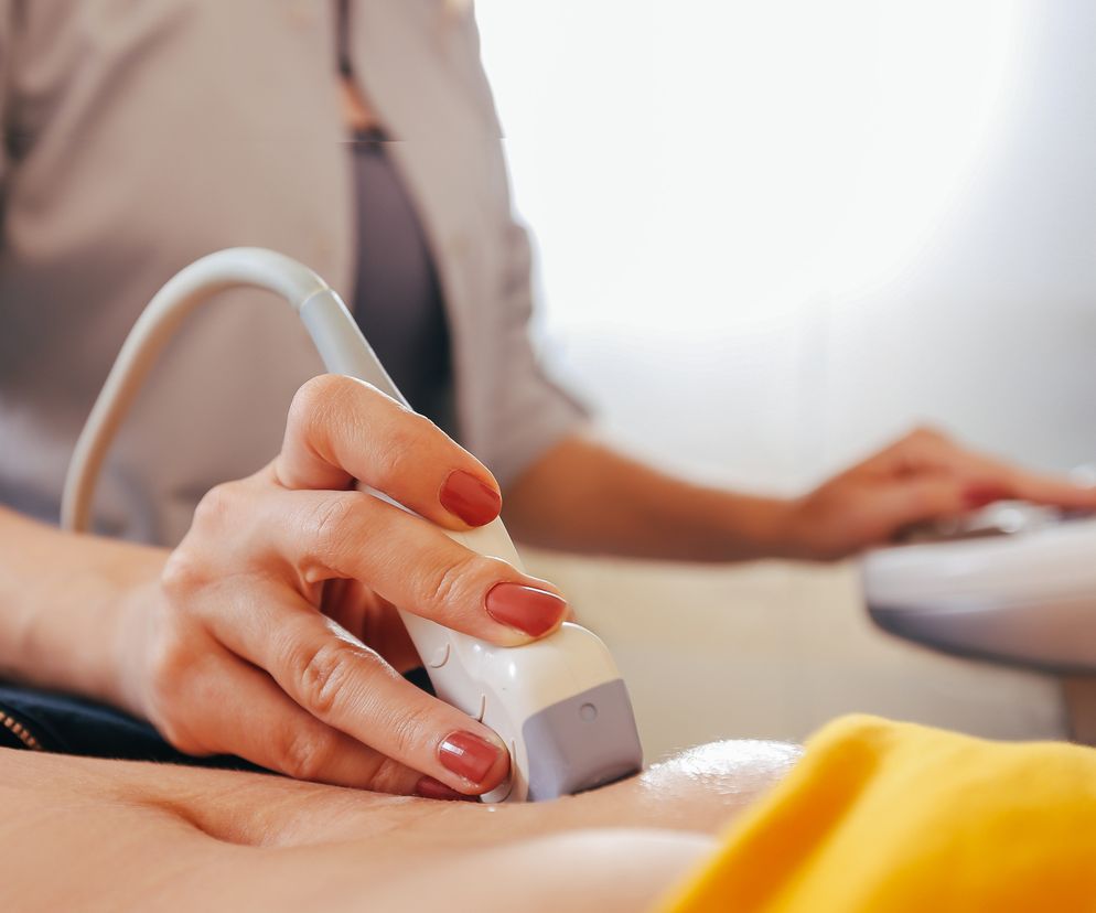 zbliżenie na USG brzucha