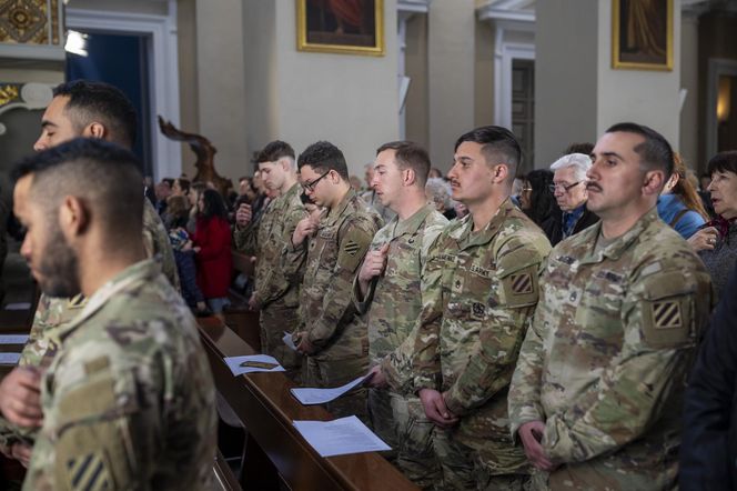 Czterech żołnierzy zginęło w bagnie na Litwie. "Usłyszałam pukanie, synek już spał". Tragiczna relacja wdowy
