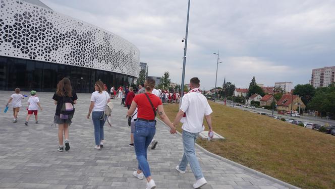 Euro 2024. Tysiące fanów piłki nożnej w Strefie Kibica w hali Urania w Olsztynie. Zobacz zdjęcia!