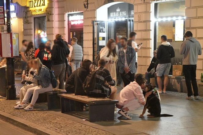 alkohol nocą w Warszawie