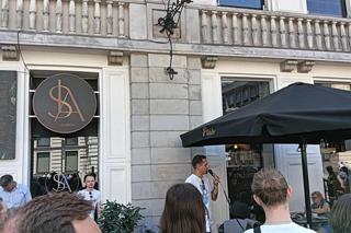 Kawowy ślad w centrum Warszawy