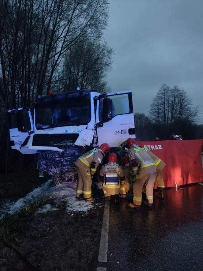 Dramatyczny wypadek w Starej Słupi na DW 751! Zginęły cztery osoby [ZDJĘCIA]