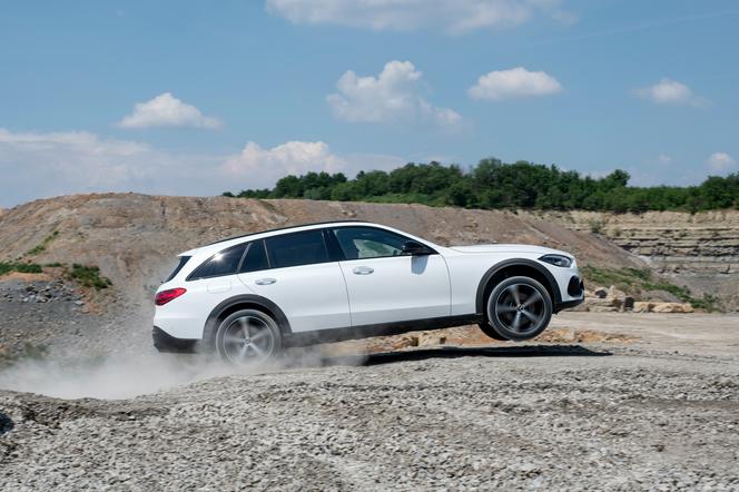 To kombi zajedzie dalej. Debiutuje Mercedes-Benz Klasy C All-Terrain