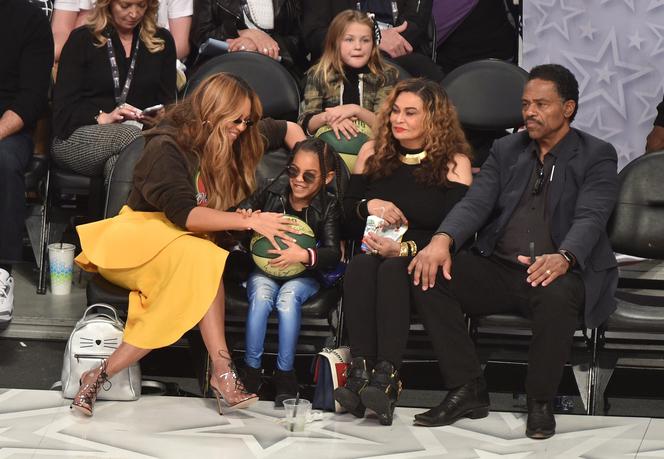 Beyonce i Blue Ivy na meczu NBA All-Star