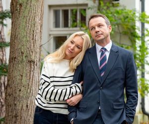 Barwy szczęścia odc. 3147. Karolina (Marta Dąbrowska), Bruno Stański (Lesław Żurek)