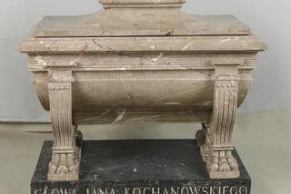 Sarkofag ze szczatkami Jana Kochanowskiego