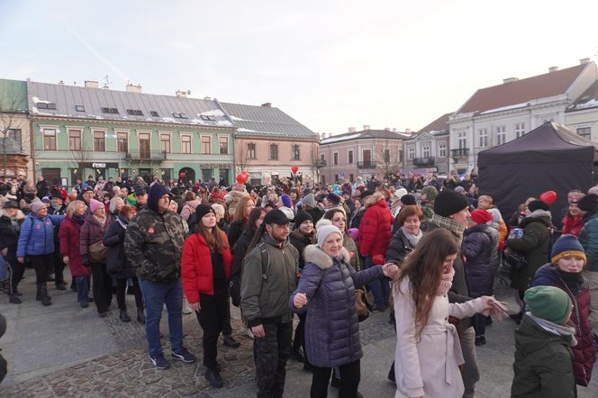 33. Finał WOŚP w Kielcach. Polonez w Rynku