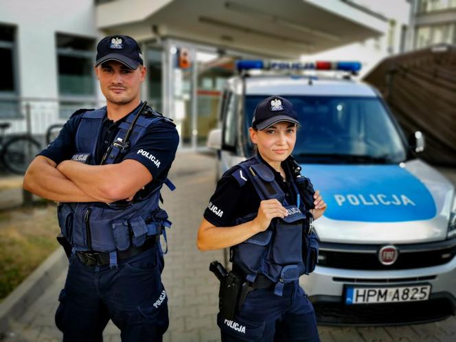 Policjanci, którzy pilotowali do szpitala małżeństwo z Knyszyna