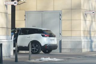 Taką furą wożą Santosa po Warszawie