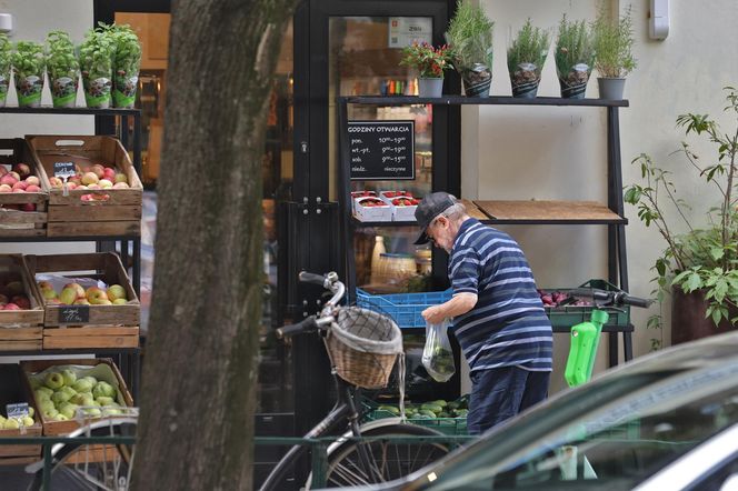 Edward Miszczak i Anna Cieślak na bazarku