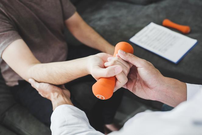 NFZ zmienia zasady. Ci pacjenci już nie skorzystają z rehabilitacji