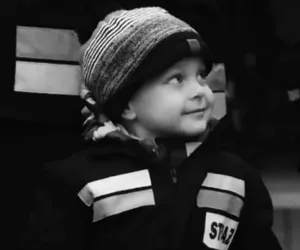 Nie żyje najmłodszy strażak w Polsce. 4-letni Wojtek zmagał się z rzadką chorobą 