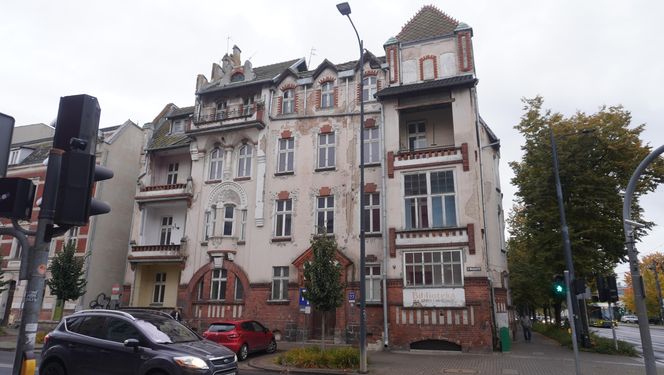 Zabytkowa kamienica w Olsztynie na sprzedaż. To największy pustostan w centrum miasta