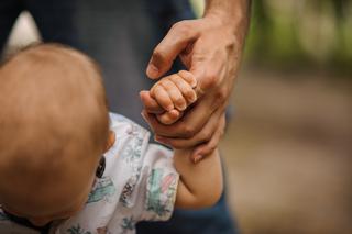 Test na ojcostwo: na czym polega badanie i jak go zrobić?