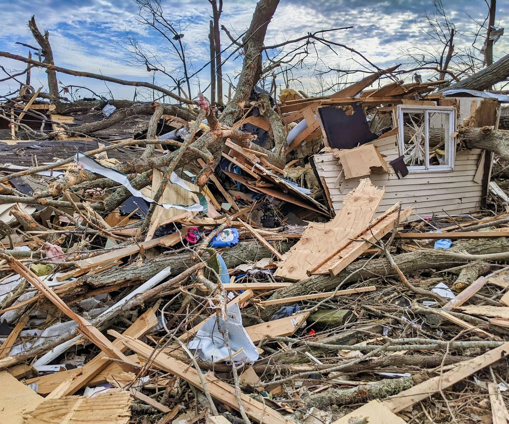 Tornado o prędkości 250 km/h spustoszyło południe. Jest wielu rannych