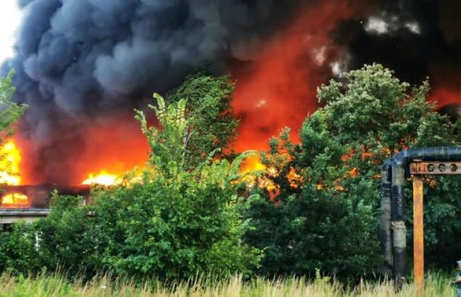 Paliła się opuszczona lokomotywownia w Grudziądzu 