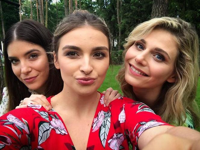 Barwy szczęścia po wakacjach. Iwona (Izabela Zwierzyńska), Agata (Natalia Zambrzycka), Klara (Olga Jankowska)