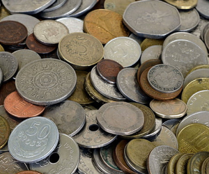 Stara moneta 20 zł warta nawet 5 tys. zł. Dla kolekcjonerów pieniądze nie grają roli, lepiej sprawdzić szafki