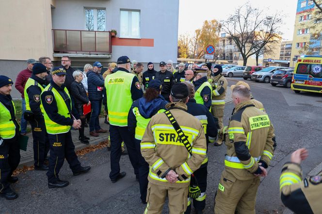Wielka ewakuacja we Wrześni. Ponad 360 osób musiało opuścić swoje mieszkania! [ZDJĘCIA]