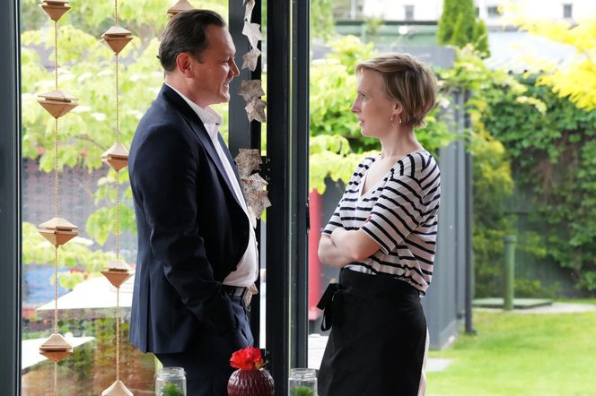 Barwy szczęścia odc. 3248. Robert Stefaniak (Paweł Ławrynowicz), Sonia (Weronika Nockowska)