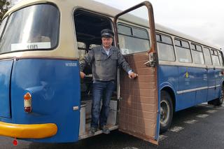 Kurs zabytkowym autobusem i rejs tramwajem wodnym