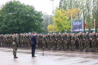 Przysięgę wojskową w Warszawie złożyło 1800 żołnierzy. Szef MON: to historyczne wydarzenie [ZDJĘCIA]