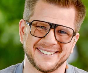 Filip Chajzer oświadczył się nowej dziewczynie. Pokazał zdjęcie pierścionka