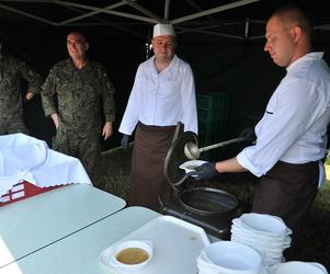 Armaty zagrzmiały w Warszawie. Obchody święta Wojska Polskiego