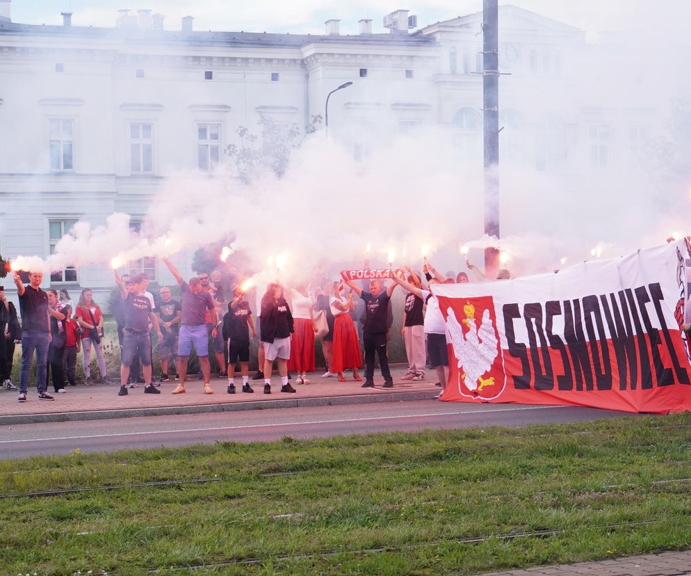Godzina W w Sosnowcu. Mieszkańcy Zagłębia oddali hołd w 81. rocznicę Powstania Warszawskiego