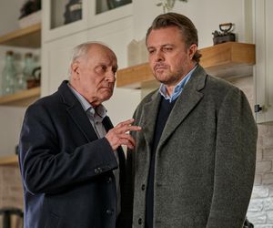 Na Wspólnej odc. 4044: Hebel (Tadeusz Huk), Konrad (Marek Bukowski)