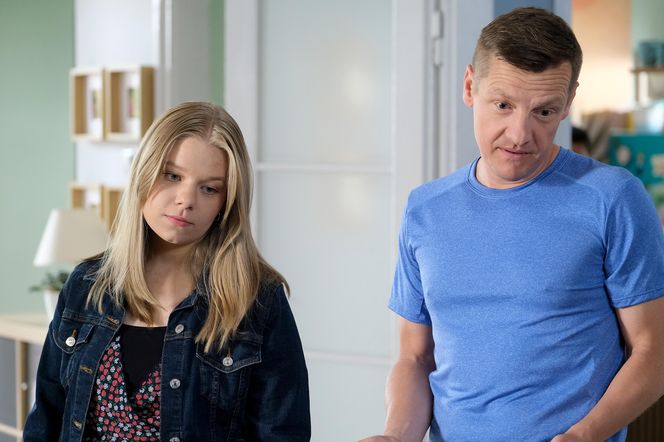 M jak miłość, odcinek 1888. Lenka (Olga Cybińska), Piotrek (Marcin Mroczek)