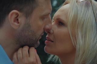 M jak miłość odc 1768. Bartek (Arkadiusz Smoleński), Dorota Kawecka (Iwona Rejzner)