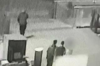 Wstrząsający napad na nowej kładce w Warszawie. Strzelił z pistoletu prosto w twarz