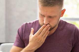 Pieczenie w przełyku po posiłku to nie tylko dyskomfort. W pewnych przypadkach może zwiększać ryzyko raka