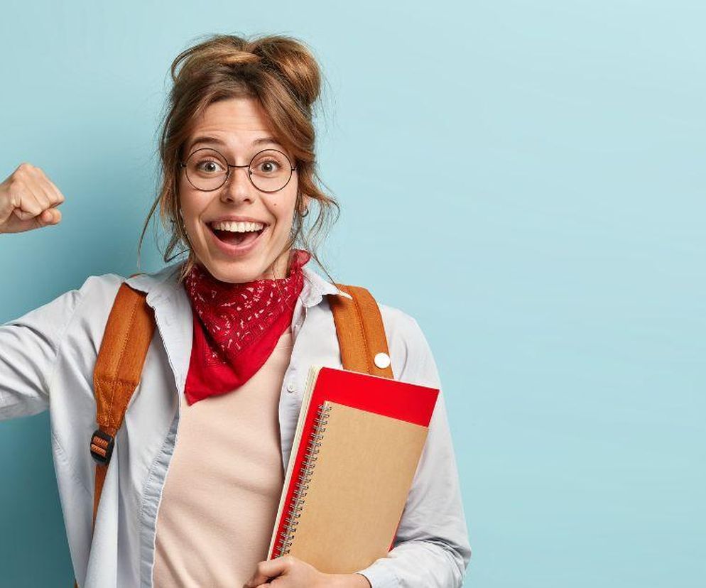 Trudny quiz z lektur szkolnych. My podajemy nazwisko autora, a ty tytuł. Komplet tylko dla oczytanych!