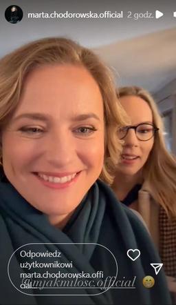 M jak miłość. Julia (Marta Chodorowska), Sylwia (Hanna Turnau)