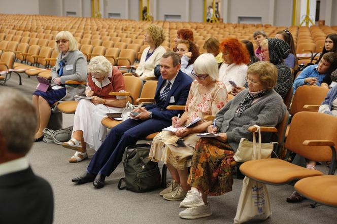 Trwa Kongres Świadków Jehowy w Sosnowcu. W sobotę ochrzczono nowych wyznawców