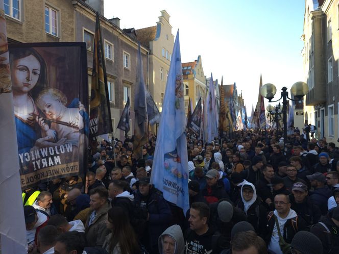 Procesja różańcowa w Olsztynie 