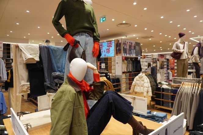 Sklep UNIQLO przy Marszałkowskiej w Warszawie po remoncie 10.2025