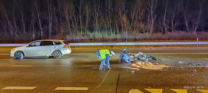 Zajechał drogę motocykliście. 18-latek trafił do szpitala