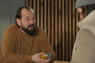 Barwy szczęścia, odcinek 3215. Borys (Jakub Wieczorek), Romeo (Jacek Tyszkiewicz)