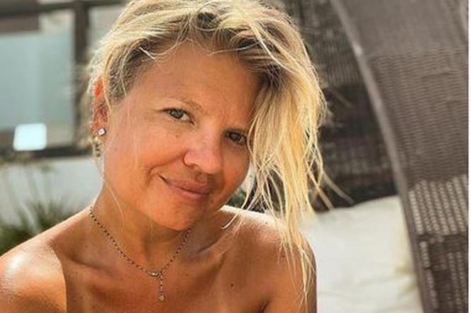 Marta Manowska na plaży w bikini