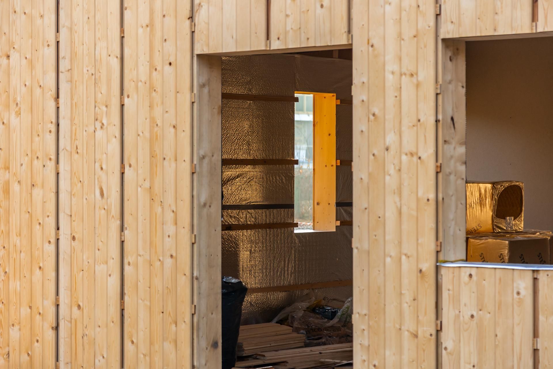 Odbudowa domków fińskich na Polu Mokotowskim