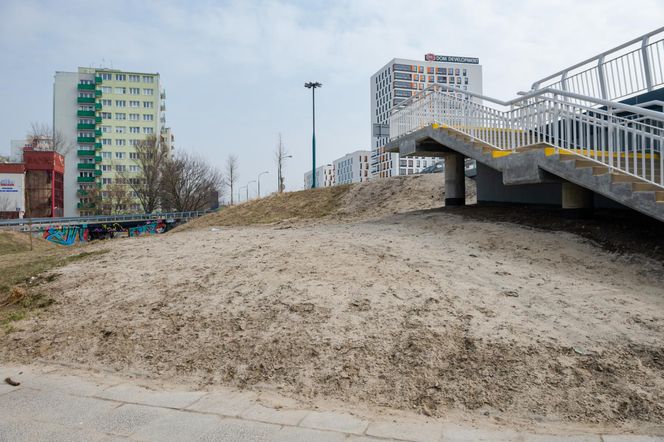 Warszawa bez barier. Powstanie pochylnia dla pieszych i rowerzystów