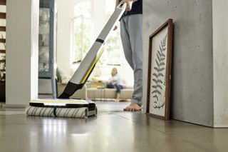Mop elektryczny - wygodne urządzenie do mycia podłogi