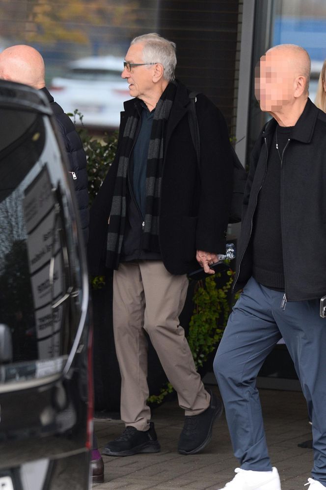 Robert De Niro już w Polsce. Aktor przyłapany na lotnisku w Warszawie