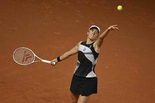 O której gra Iga Świątek mecz dzisiaj Roland Garros Polka gra dziś pierwszy mecz! KIEDY gra Iga Świątek - Bucsa O której godzinie mecz Świątek dzisiaj w Paryżu