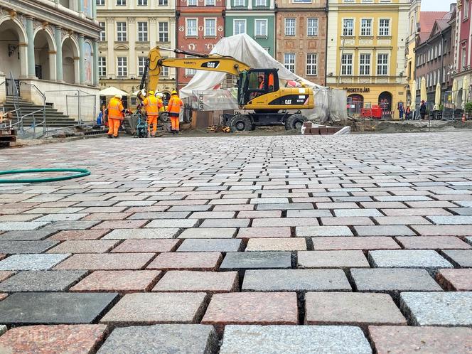 Remont na Starym Rynku w Poznaniu trwa. Kiedy koniec prac? 