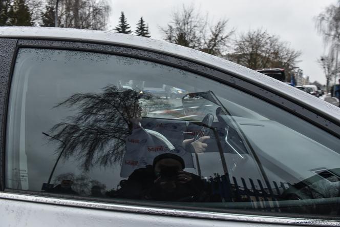 Międzymiastowy protest samochodowy pod Radiem Maryja. Strajkowali w Święto Trzech Króli