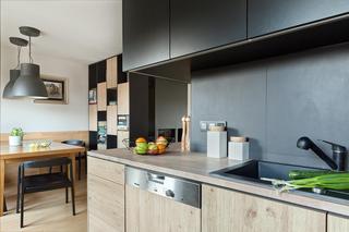 Kuchnia czarna z drewnem